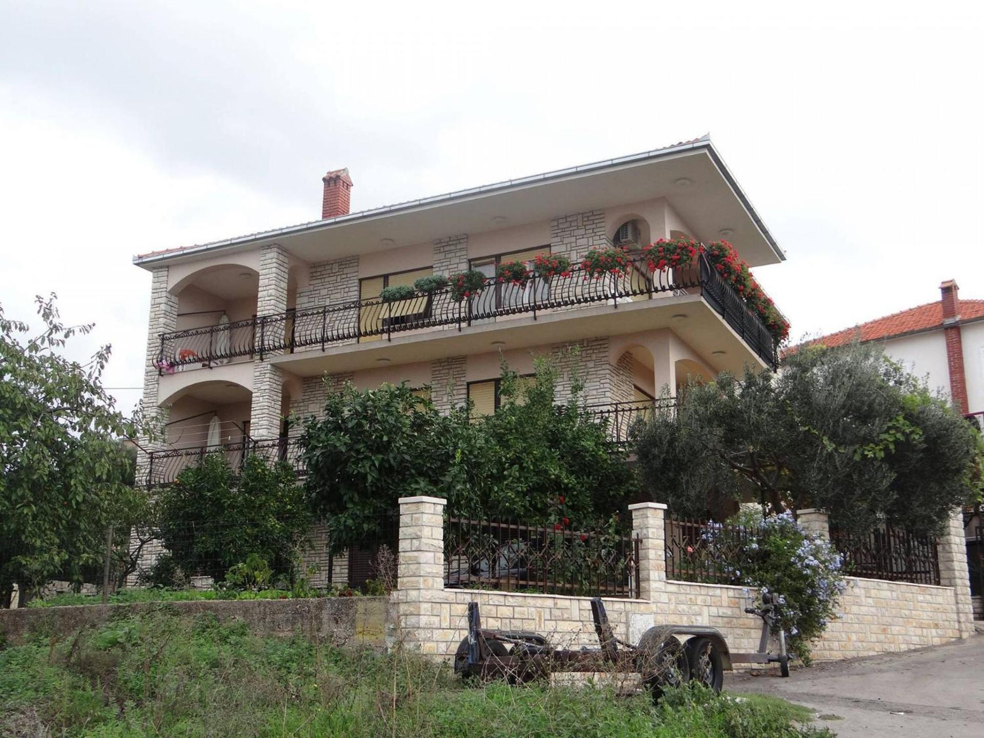 Apartment Bareta Трогир Экстерьер фото