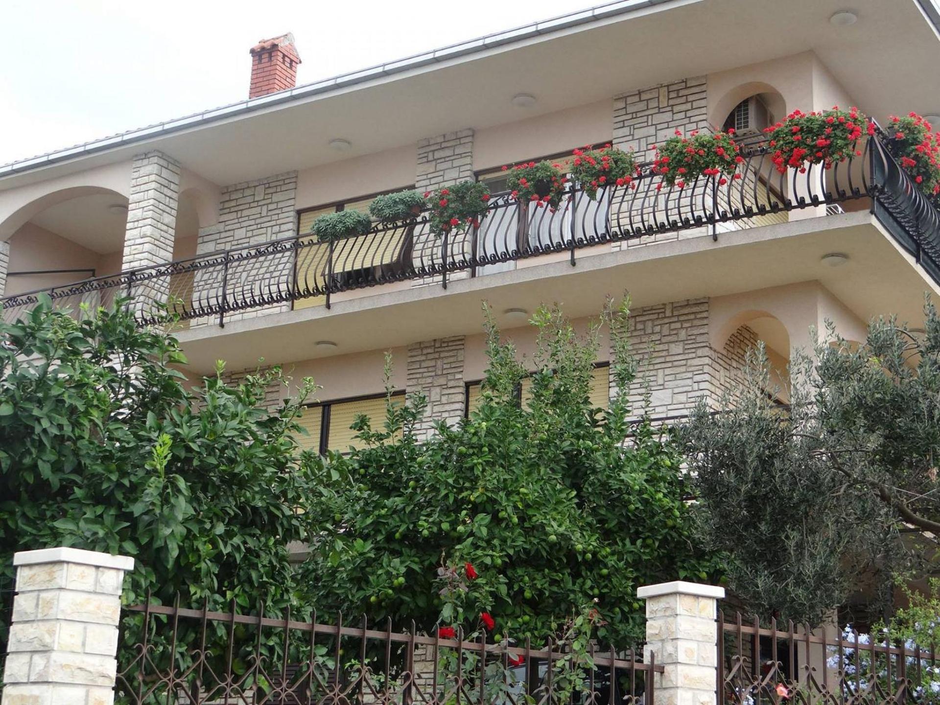 Apartment Bareta Трогир Экстерьер фото